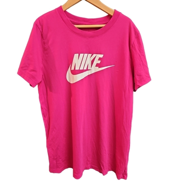 Nike tshirt hot pink NWOT medium - Picture 1 of 4